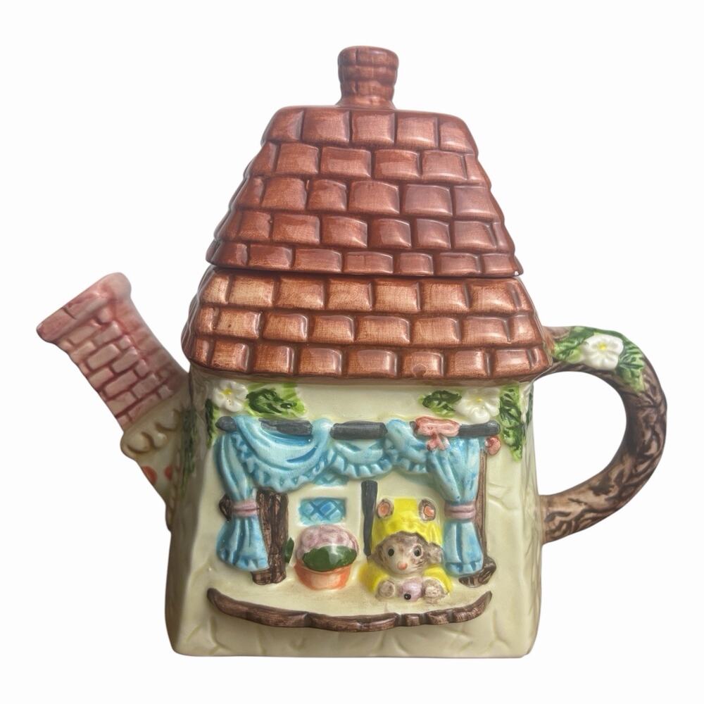 Treasure Masters Cottage House Decorative Ceramic Teapot Teddy Bear